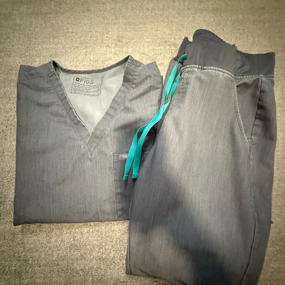 Figs Technical Collection Gray Top